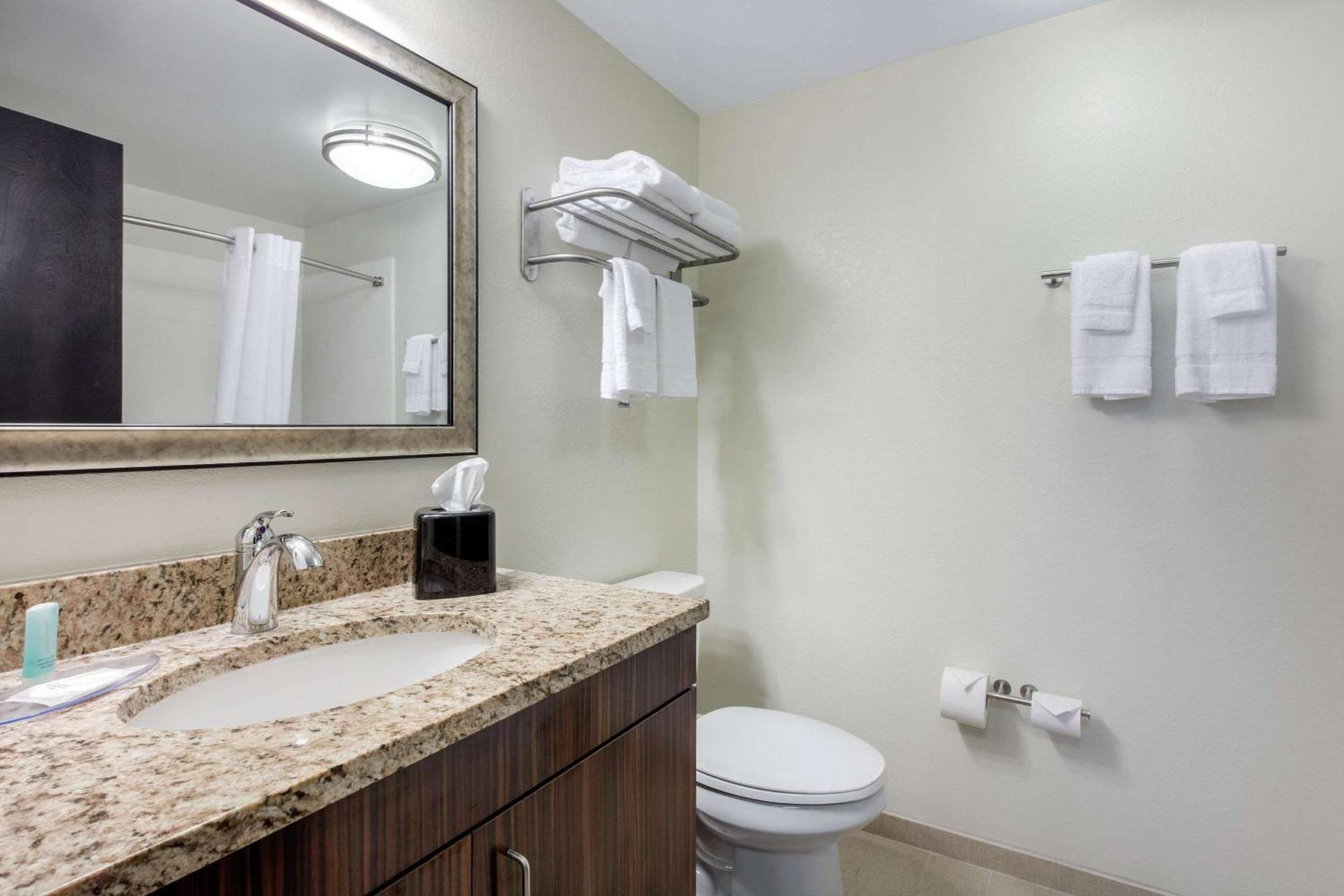 Mainstay Suites St Louis Airport Bridgeton Ngoại thất bức ảnh
